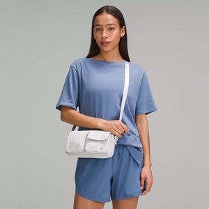 Multi-Pocket Crossbody Bag 2.5L